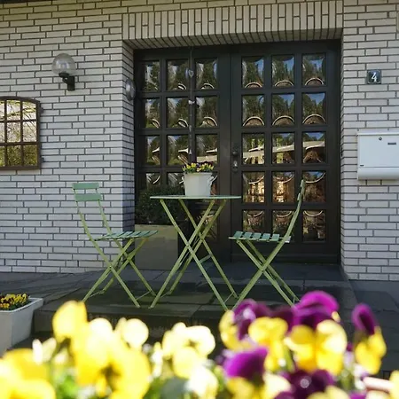 Schils Zur Alten Heidegaertnerei - Keine Monteure! * Биспинген